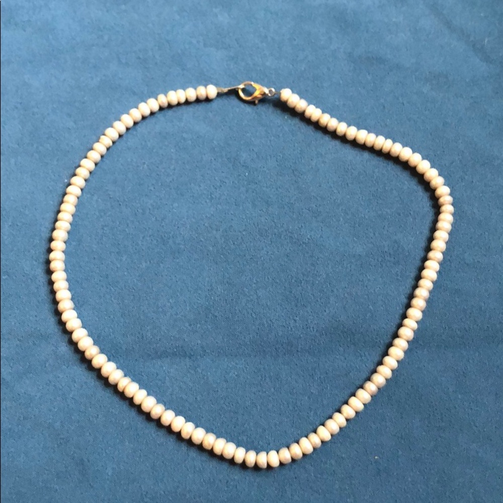 Gray cultured pearl choker